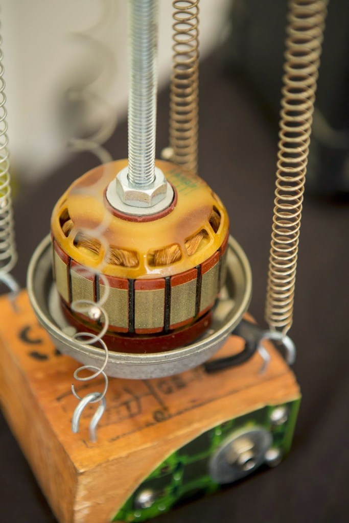 Faradays Aetheric Lyre